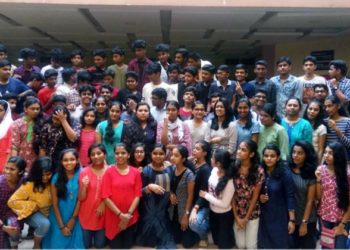 സിബിഎസ്ഇ 10-ാം  ക്ലാസ് പരീക്ഷാഫലം പുറത്തുവന്നപ്പോള്‍ അനന്തപുരിയിലെ വട്ടിയൂര്‍ക്കാവ് സരസ്വതി വിദ്യാലയത്തില്‍ നിന്നുള്ള ദൃശ്യം.