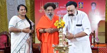 ചേങ്കോട്ടുകോണം ശ്രീരാമദാസ ആശ്രമത്തിലെ ജ്യോതിക്ഷേത്ര സന്നിധിയില്‍ ശ്രീരാമനവമി സമ്മേളനം പ്രശസ്ത ചലച്ചിത്രതാരം സന്തോഷ്.കെ.നായര്‍ ഭദ്രദീപം തെളിച്ച് ഉദ്ഘാടനം ചെയ്യുന്നു. ശ്രീരാമദാസമിഷന്‍ അധ്യക്ഷന്‍ ശ്രീശക്തി ശാന്താനന്ദ മഹര്‍ഷി, തിരുവനന്തപുരം ഗവ.ആയൂര്‍വേദ കോളെജ് അസി.പ്രൊഫ.ഡോ.ലക്ഷ്മി വിജയന്‍.വി.ടി എന്നിവര്‍ സമീപം.