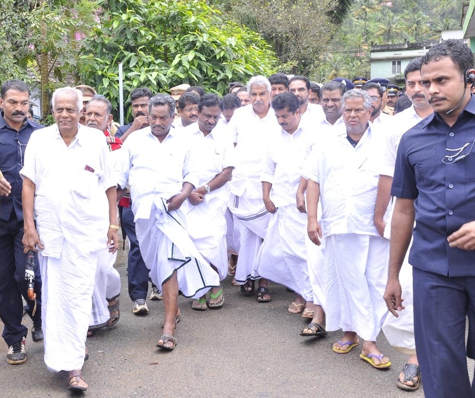 ഇടുക്കിയിലെ  ചീയാപ്പാറ ദുരന്തബാധിത പ്രദേശം മുഖ്യമന്ത്രി സന്ദര്‍ശിക്കുന്നു