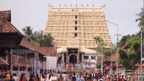 Sreepadmanabha-Swami-Temple-1